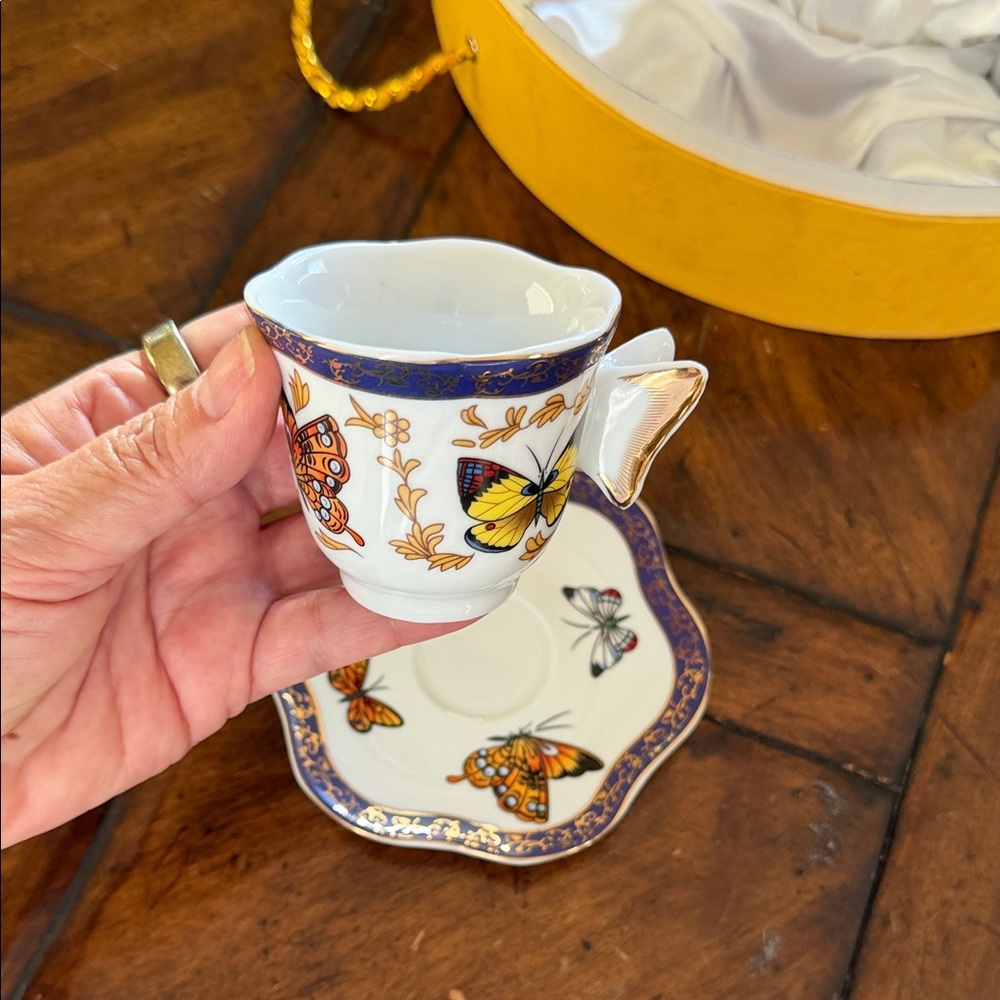 Tea Set - Picture 6 of 11